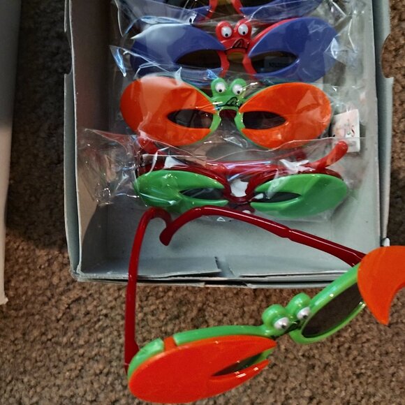 Sunglass vendor complete setup. main image 5